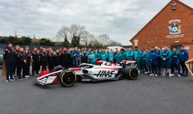 梦幻联动，哈斯车队到访英冠榜首考文垂俱乐部总部